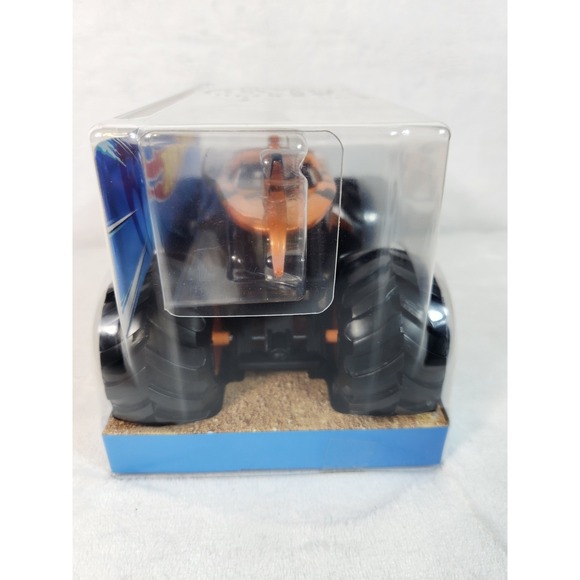 Hot Wheels Tiger Shark Monster Trucks Oversized 1:24 Scale - Picture 3 of 8